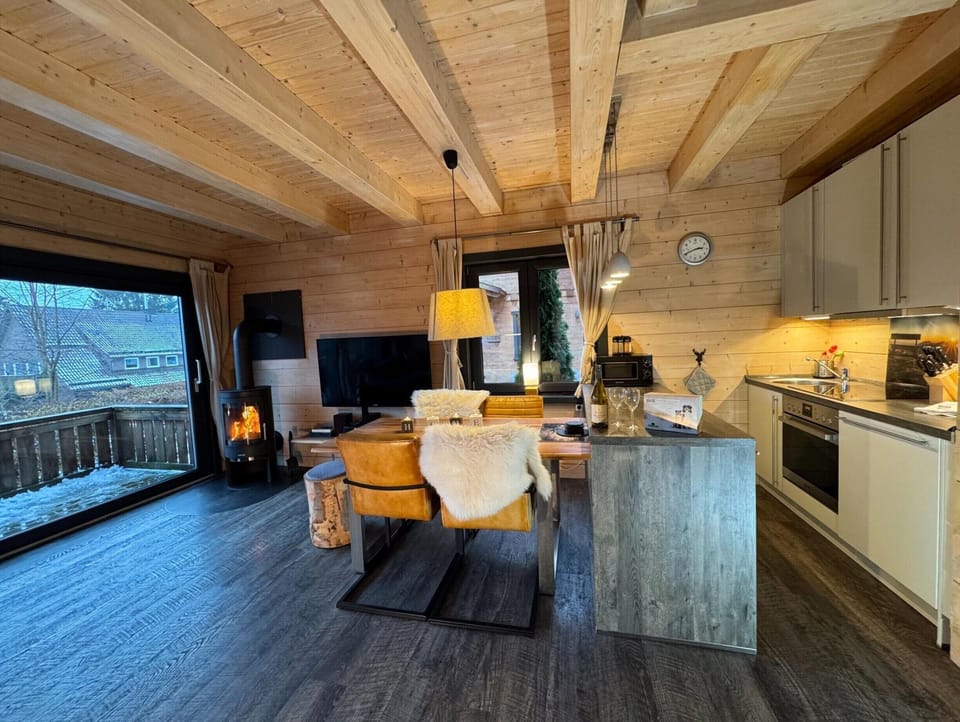 House | Dining
