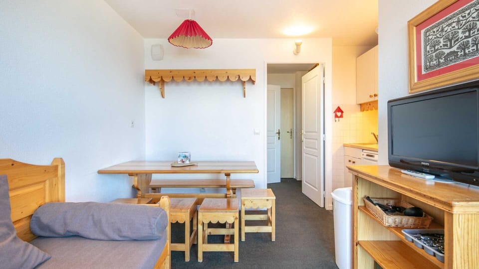 Apartment | Dining