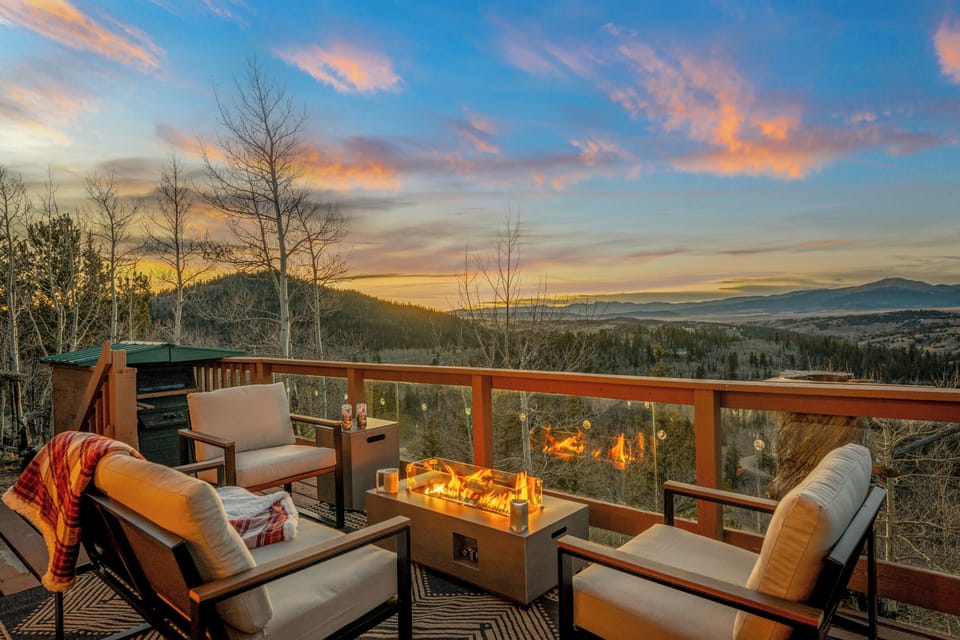 Sunset views over the Continental Divide.
