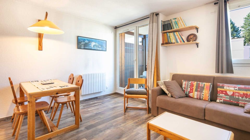Apartment | Dining