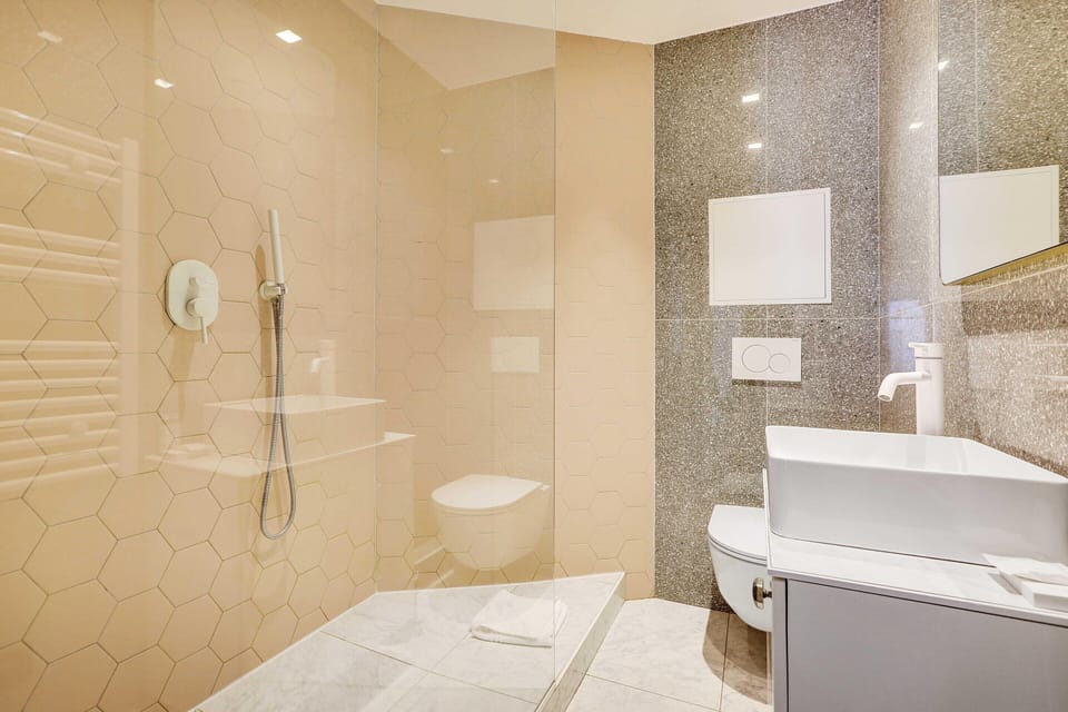 Apartment | Bathroom