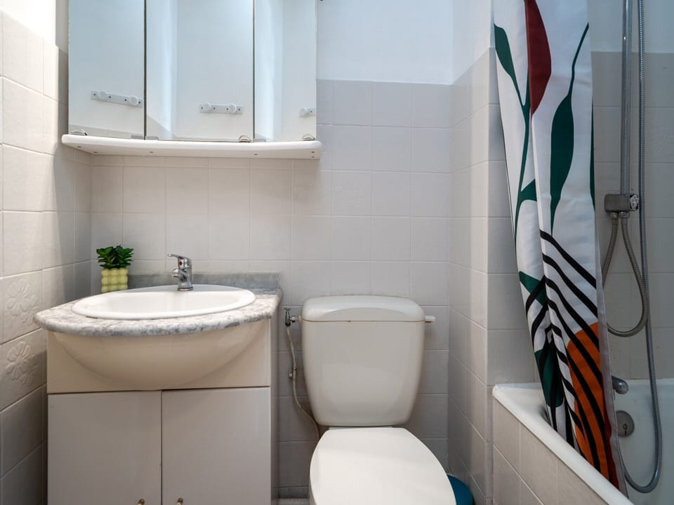 Apartment | Bathroom