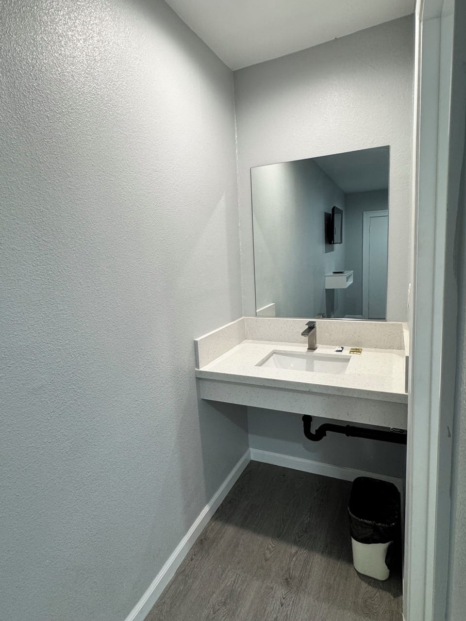 Towels, soap, shampoo, toilet paper