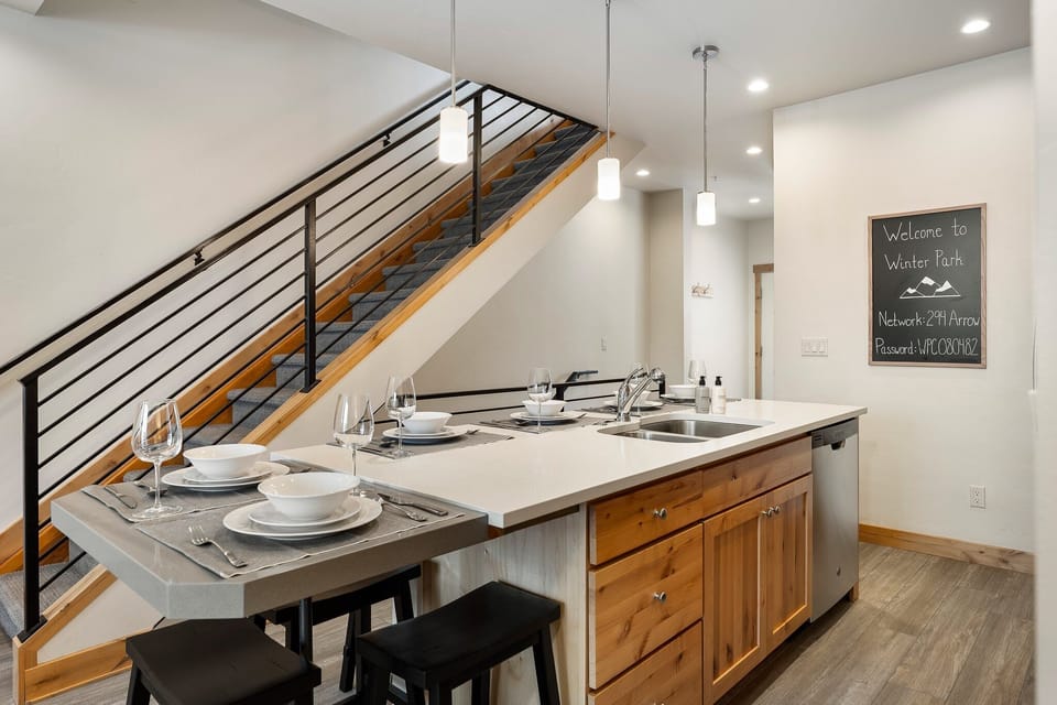 Kitchen Island with Sitting for 7