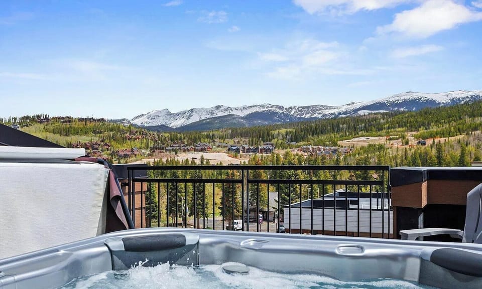 Private Roof Top Hot tub Views