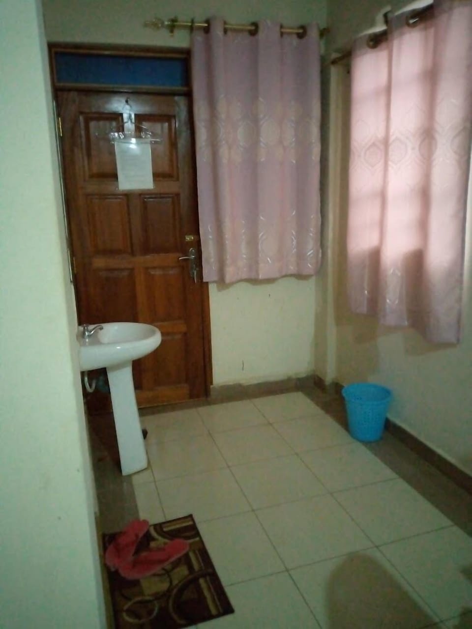 Standard Single Room, City View | Bathroom | Shower, slippers, towels, soap