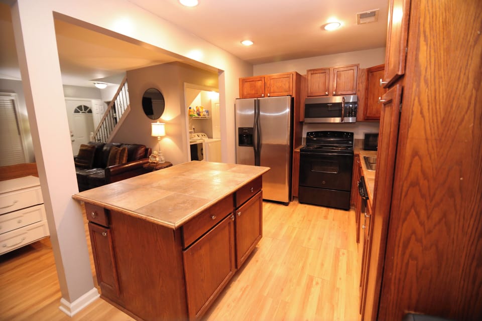 Fully Stocked Kitchen
