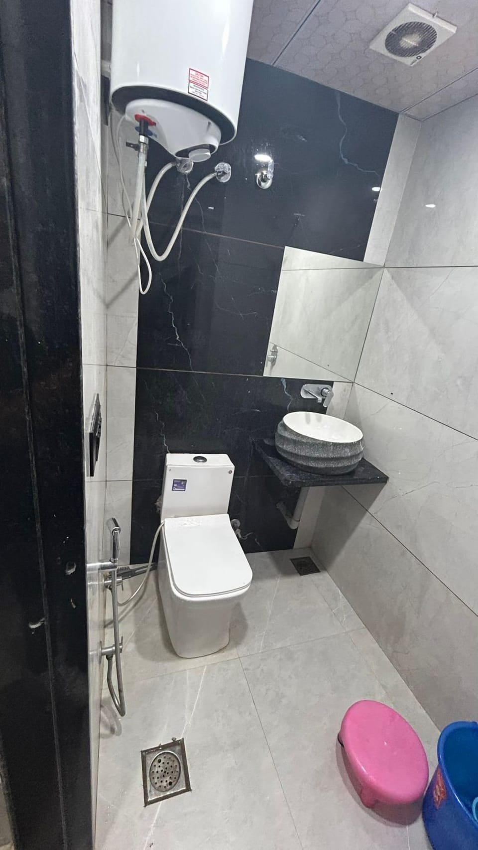 Shower, free toiletries, towels, soap