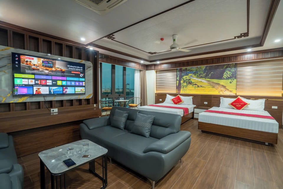 Junior Twin Room | Living area | TV