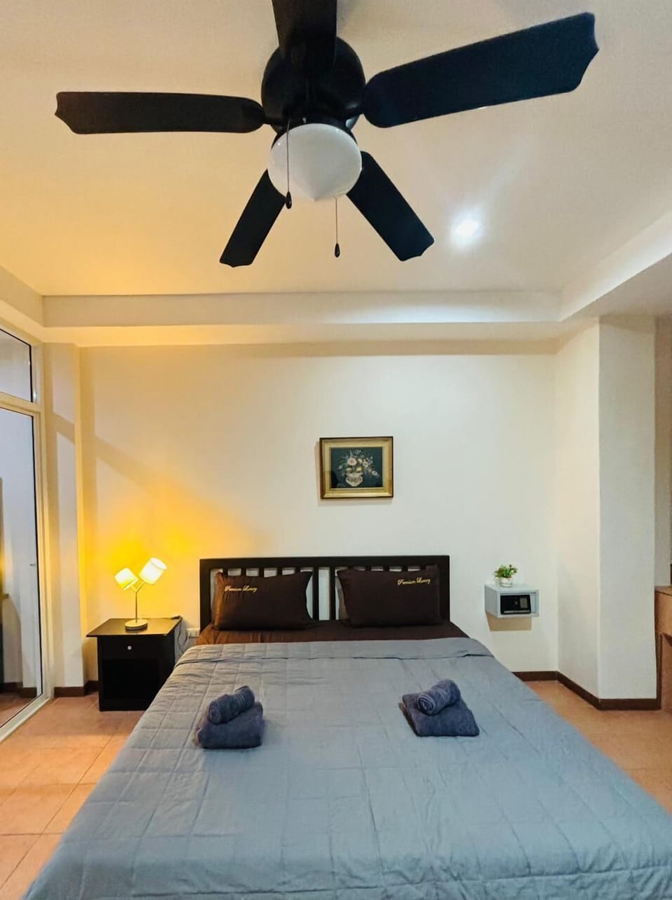 Studio Suite, Balcony, Partial Sea View | Free WiFi