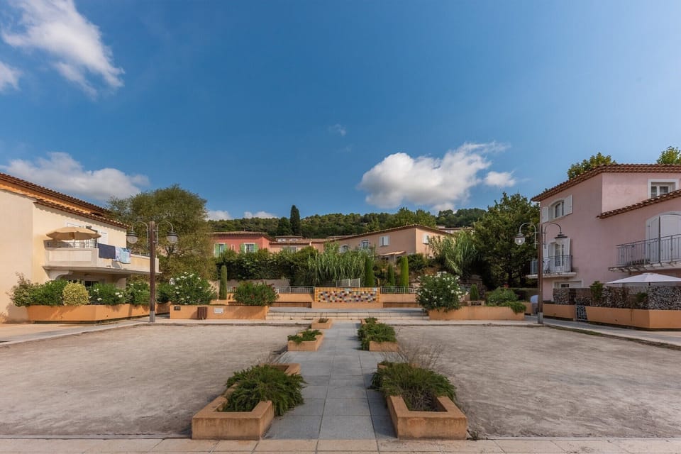 Holiday Park Facilities and Services 