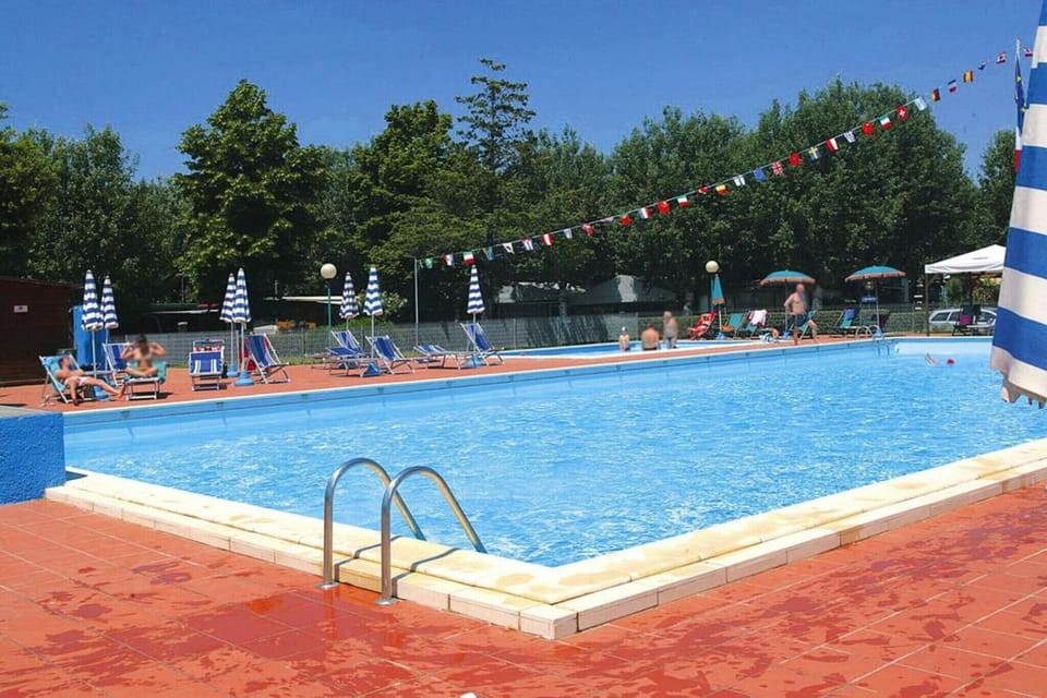 Holiday Home Swimming Pool