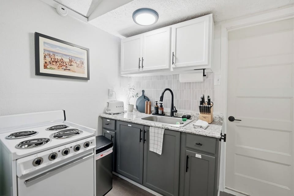 A functional kitchen for easy meals and slow mornings.