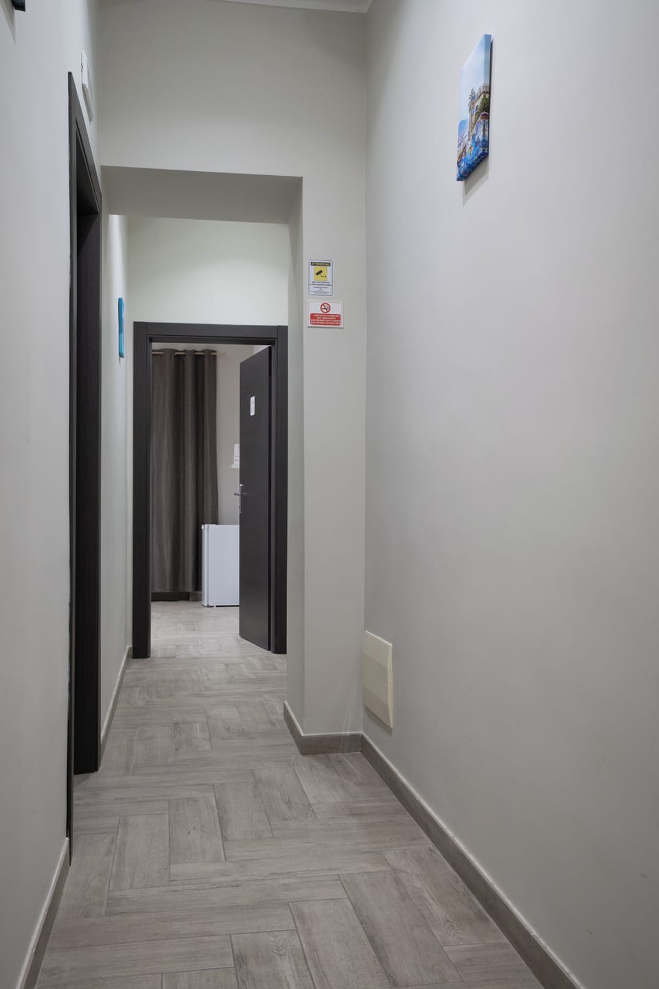 Deluxe Room | Living area | TV