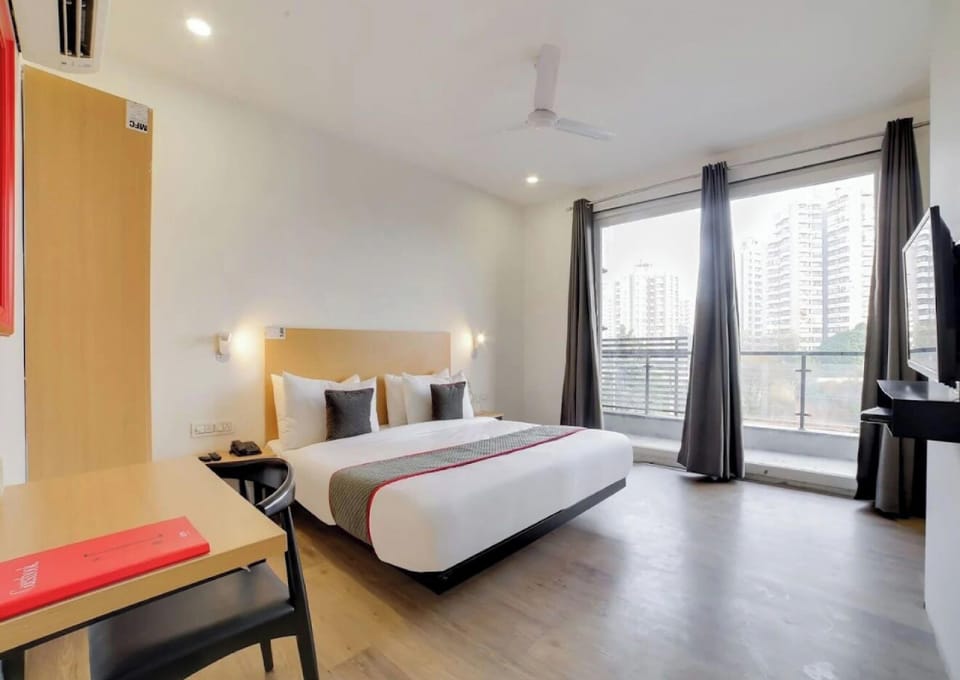 Superior Double Room, Balcony, City View | In-room safe, desk, laptop workspace, iron/ironing board