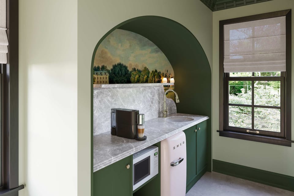 Kitchenette with Nespresso  