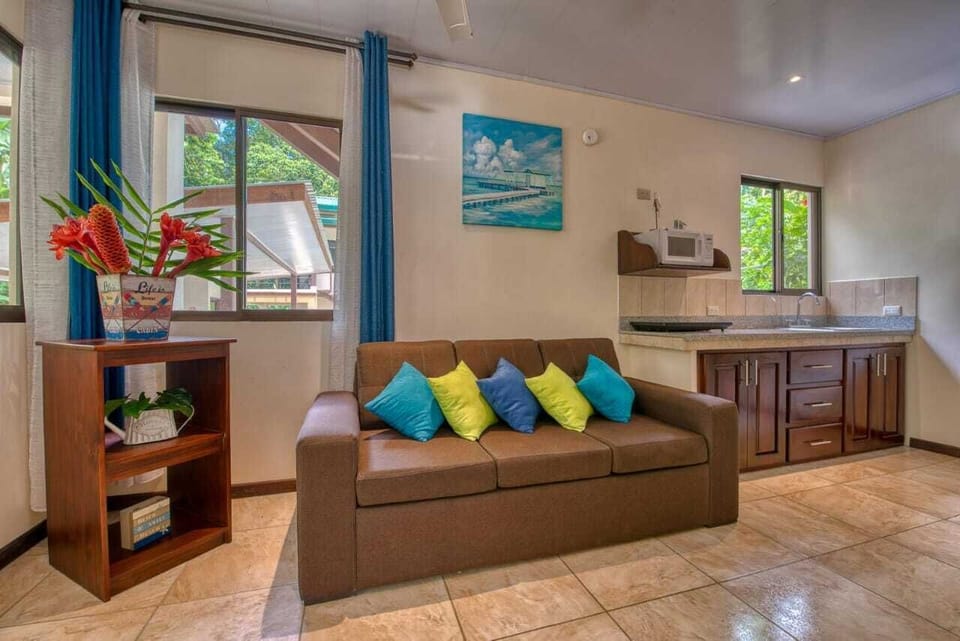Cabin, Non Smoking, Pool View | Free WiFi, bed sheets