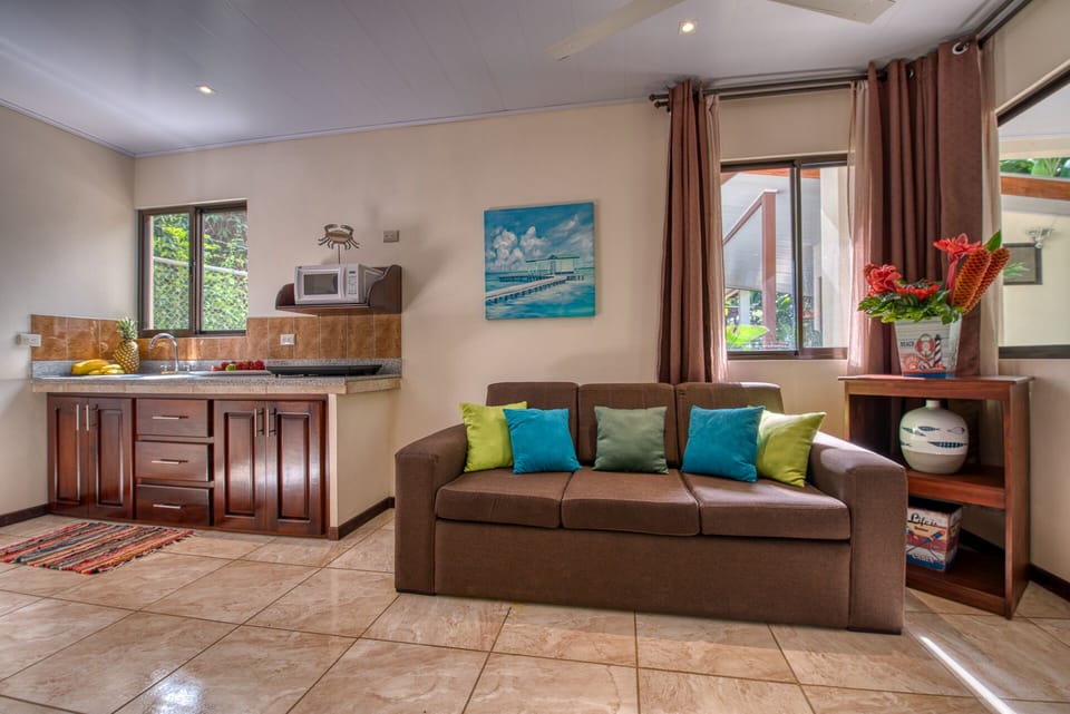 Cabin, 2 Bedrooms, Non Smoking, Pool View | Living area | Smart TV