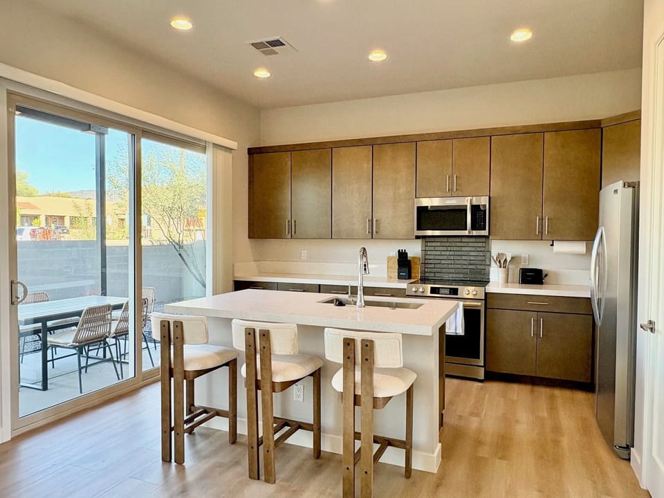 Full Kitchen
