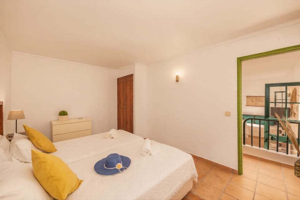 Bedroom with air con