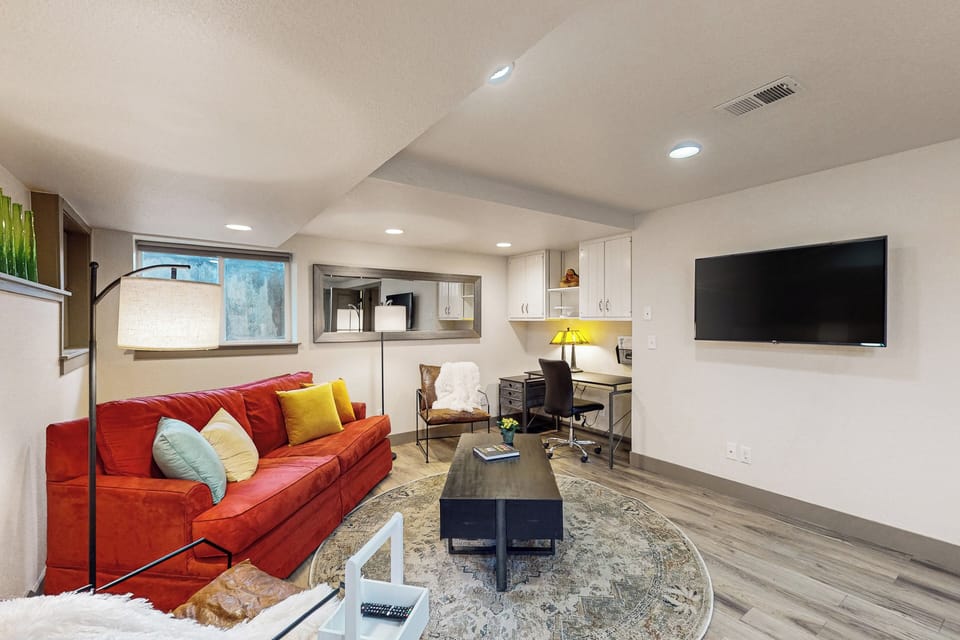 Interior | Open Floor Plan | Flat Screen TV I  Free WiFi  I Designated Workspace