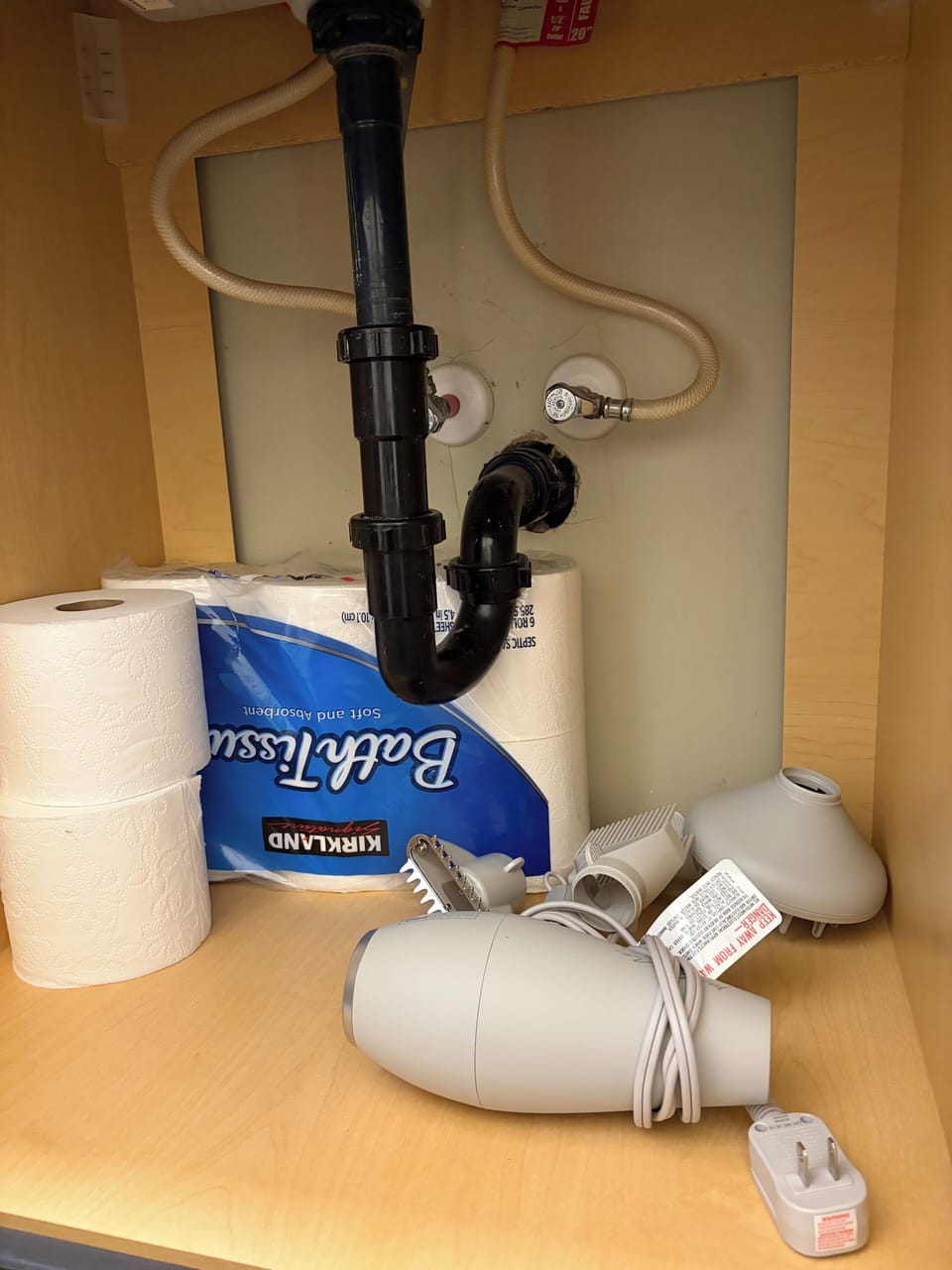 Kitchen Cabinet, with blow-dryer