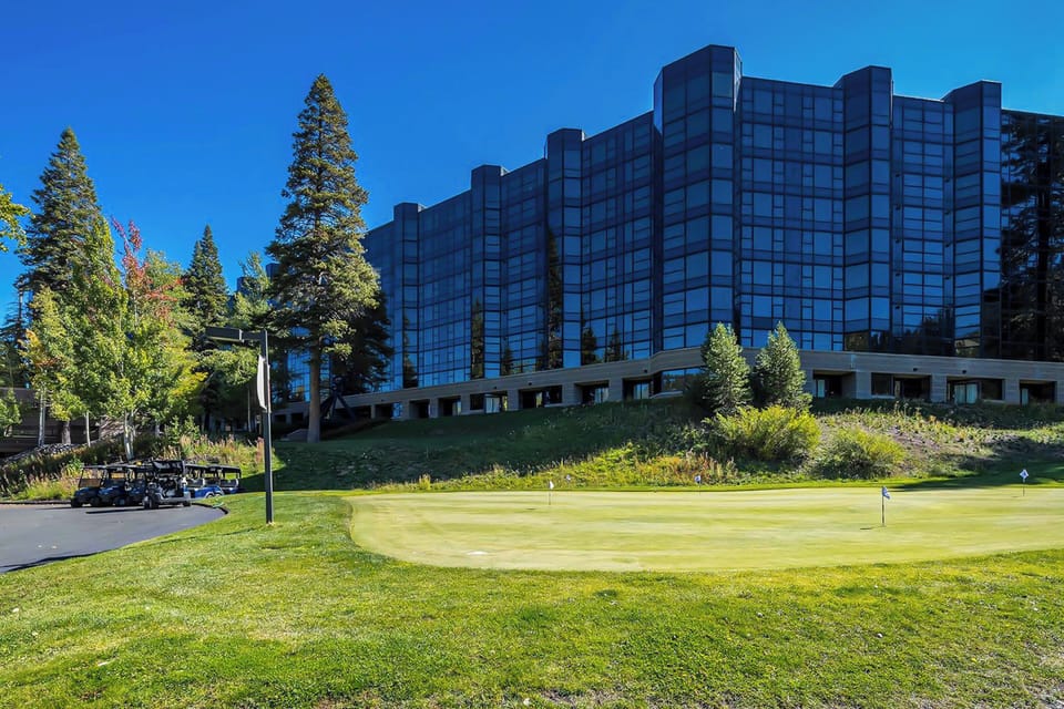 Paid Parking | Overnight & Day Visitor Options | Valet & Self-Parking