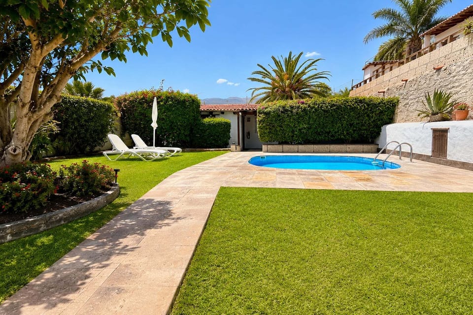 Holiday Home Swimming Pool