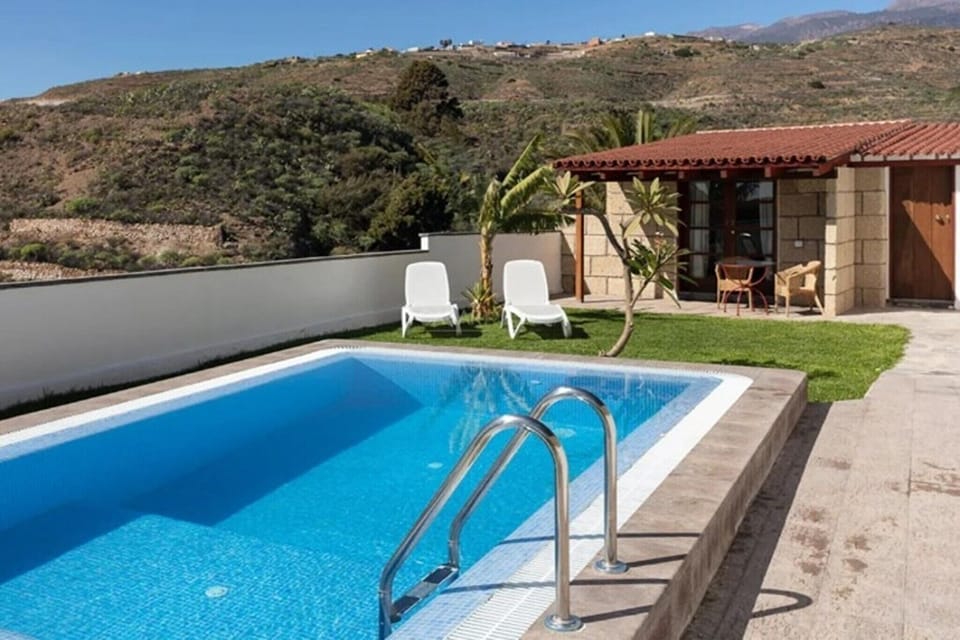 Holiday Home Swimming Pool
