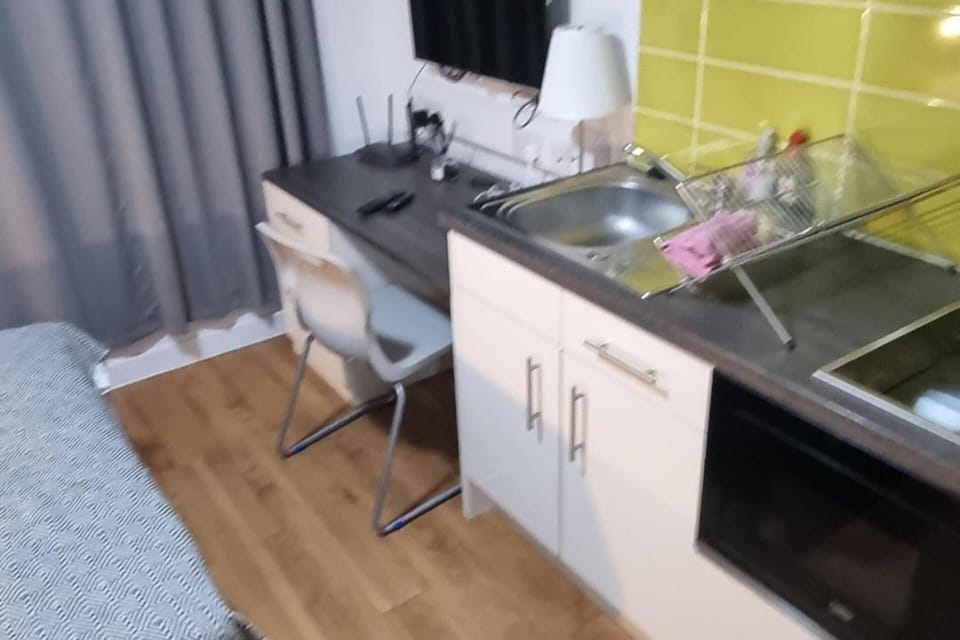 1 bedroom, iron/ironing board, WiFi (free), bed sheets