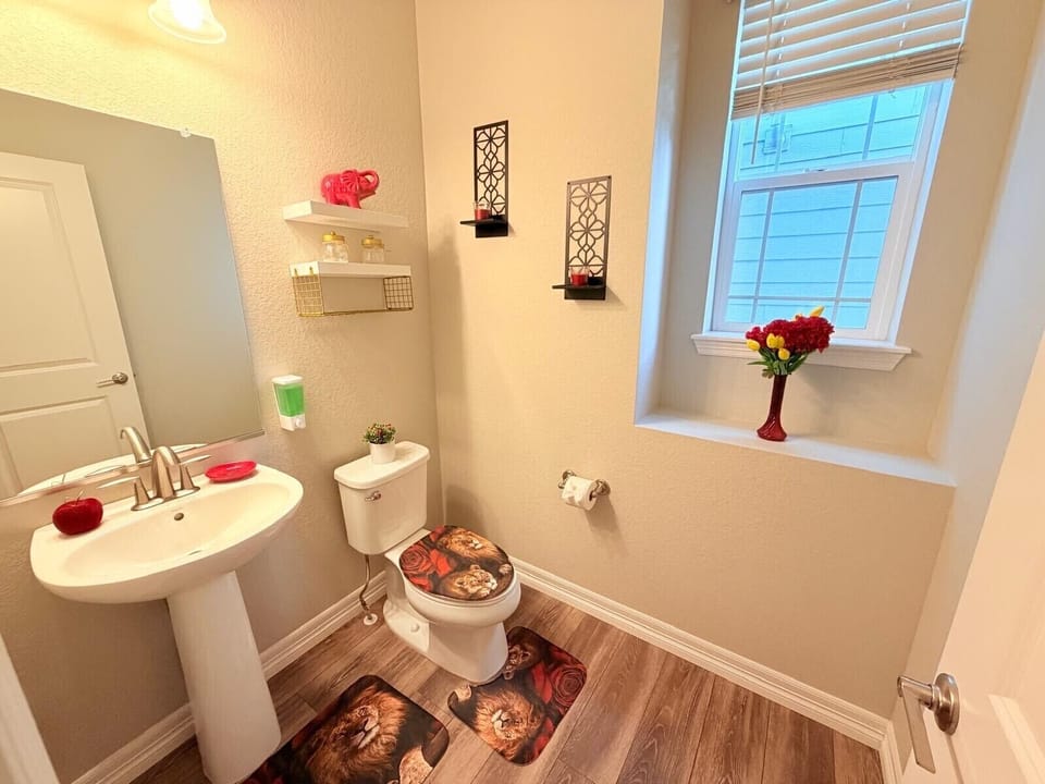 Downstairs half bathroom