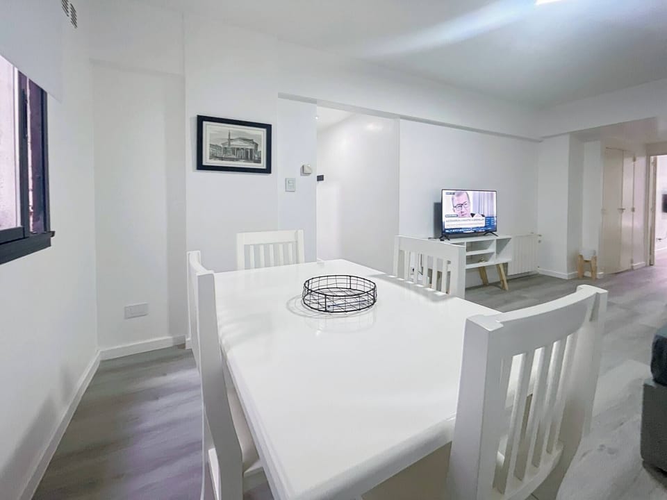 Apartment, 1 Bedroom, Smoking, Balcony | Dining room
