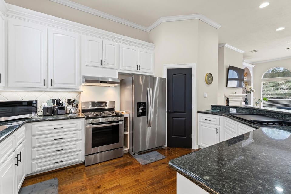 Full size kitchen for our home cooks