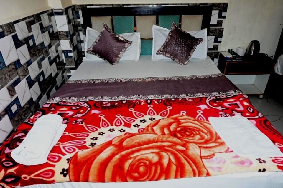 Deluxe Double Room | Free WiFi