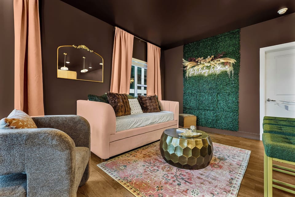 Living space w/ BT speaker + twin trundle bed 