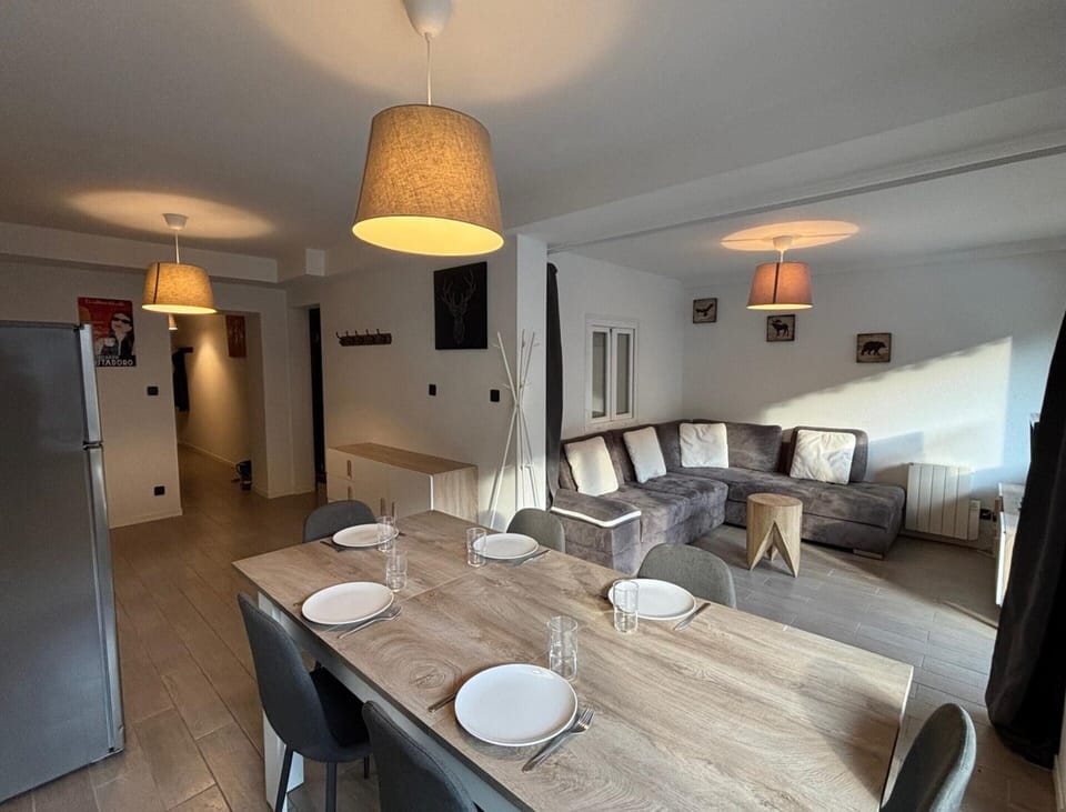 Apartment | Dining