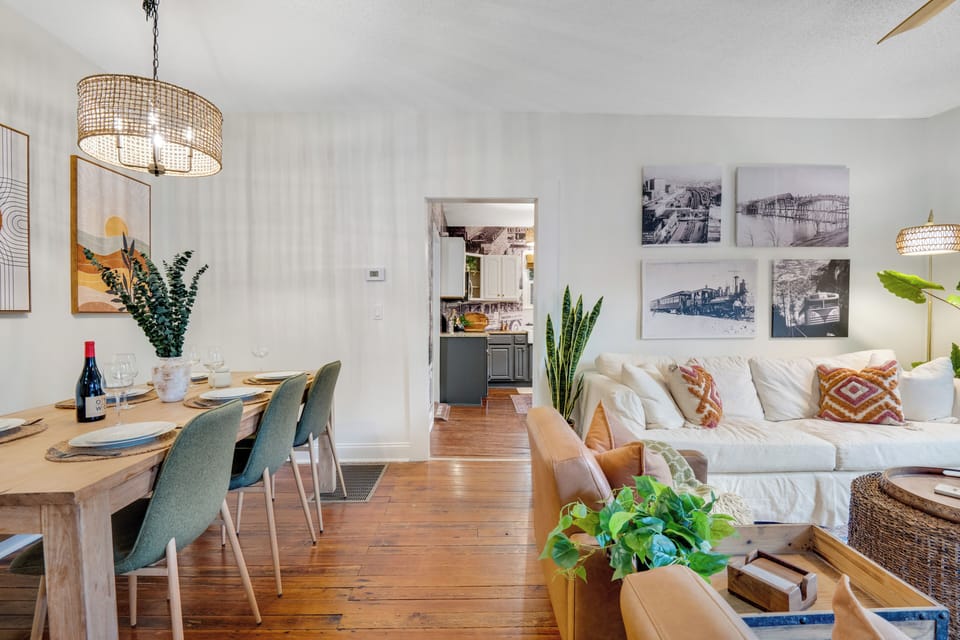 Living room with an open floor plan, comfy seating, and entertainment.