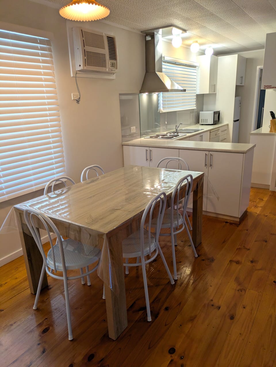 Dining Table seat 6 people