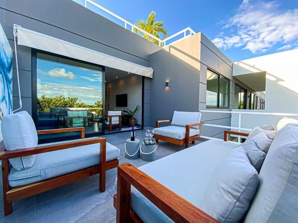Luxury Apartment, 2 Bedrooms, Balcony, Golf View | Terrace/patio