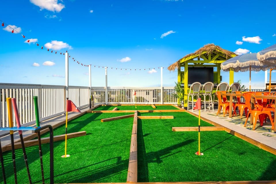 Bucket list moment unlocked : mini golf on the rooftop with ocean views