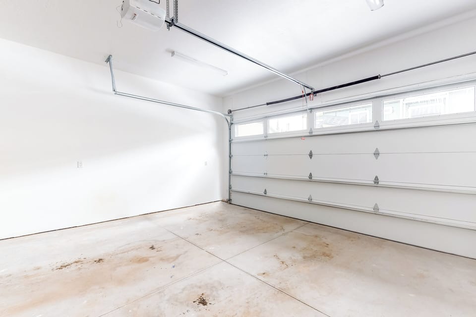 Parking | Garage (2 Vehicles) | Driveway (2 Vehicles)