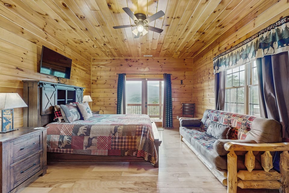 Bedroom 4 | Queen Bed | Sleeper Sofa | Lower Level