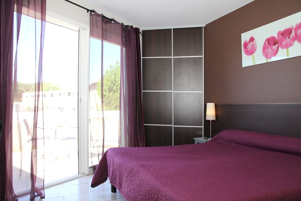 Double Room, Terrace | Premium bedding, desk, cribs (free), rollaway beds (surcharge)