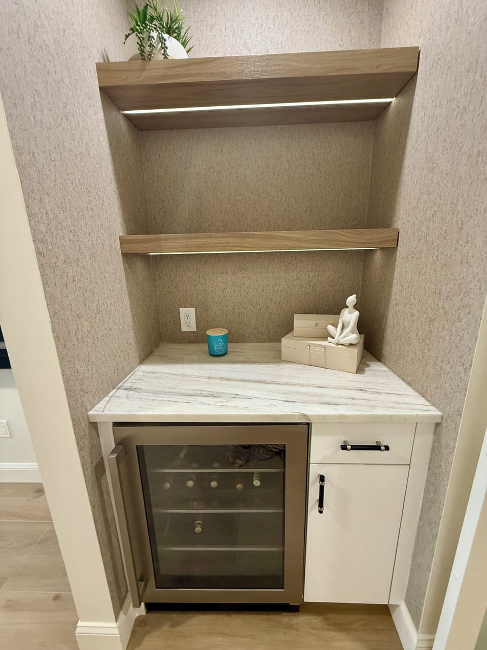 Master Bedroom Morning Bar