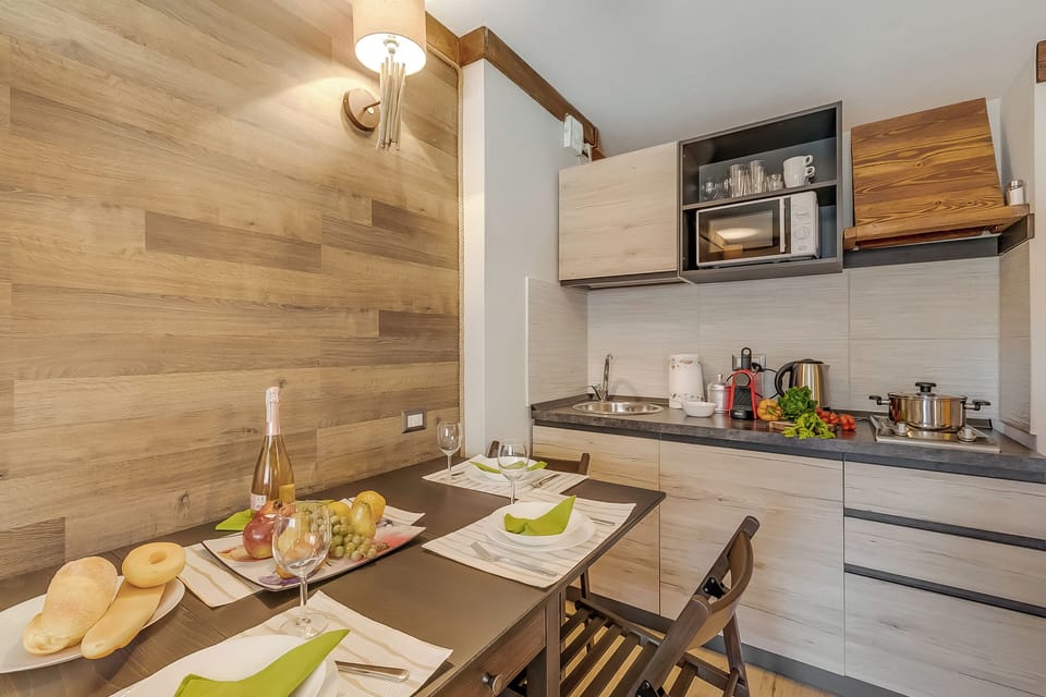 Kitchen and dining area