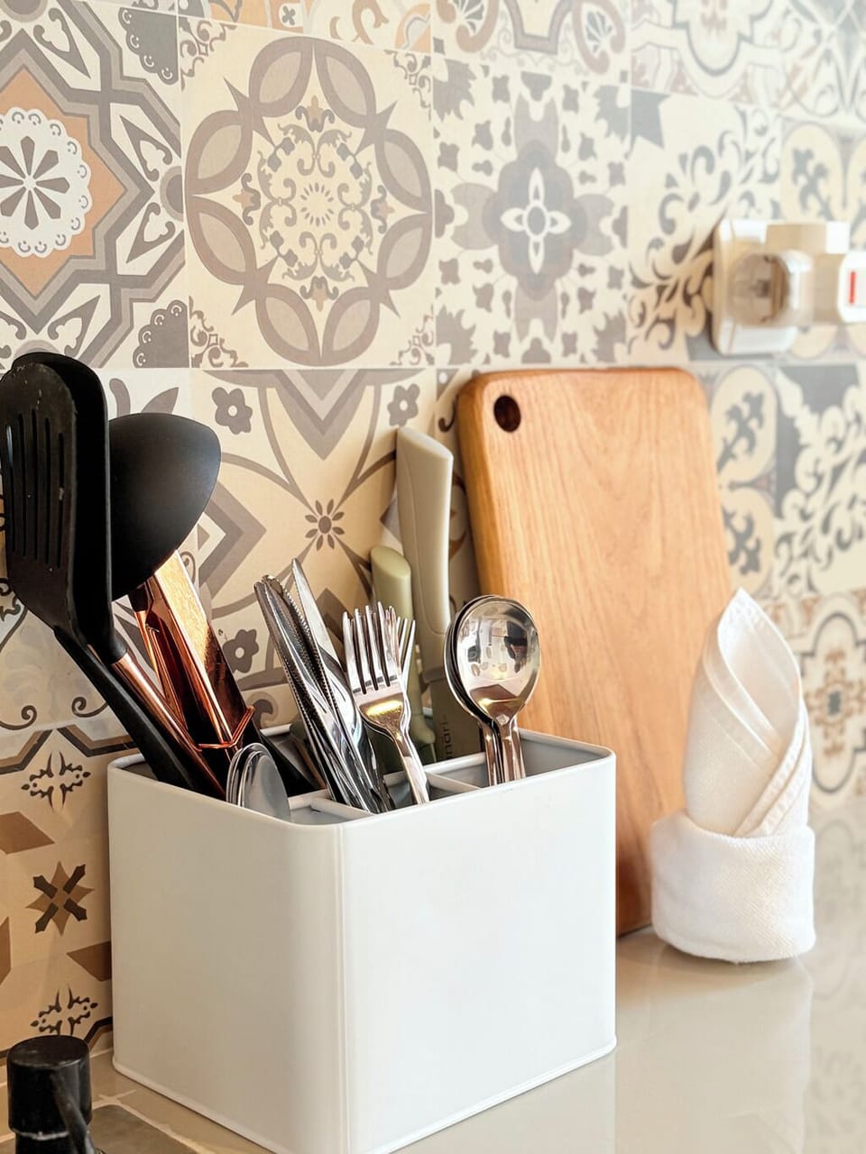 Fridge, stovetop, cookware/dishes/utensils