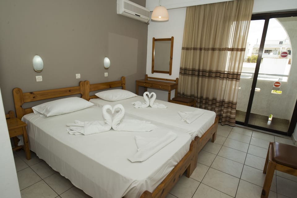 Twin Room, Garden View | Free WiFi