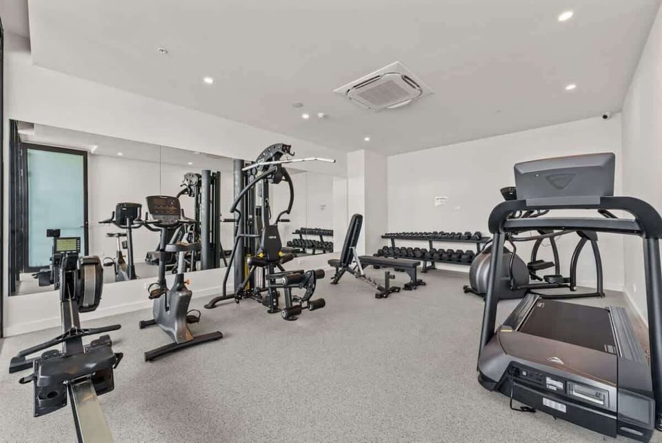 Fully equipped gym – Cardio and weight equipment for your workouts.