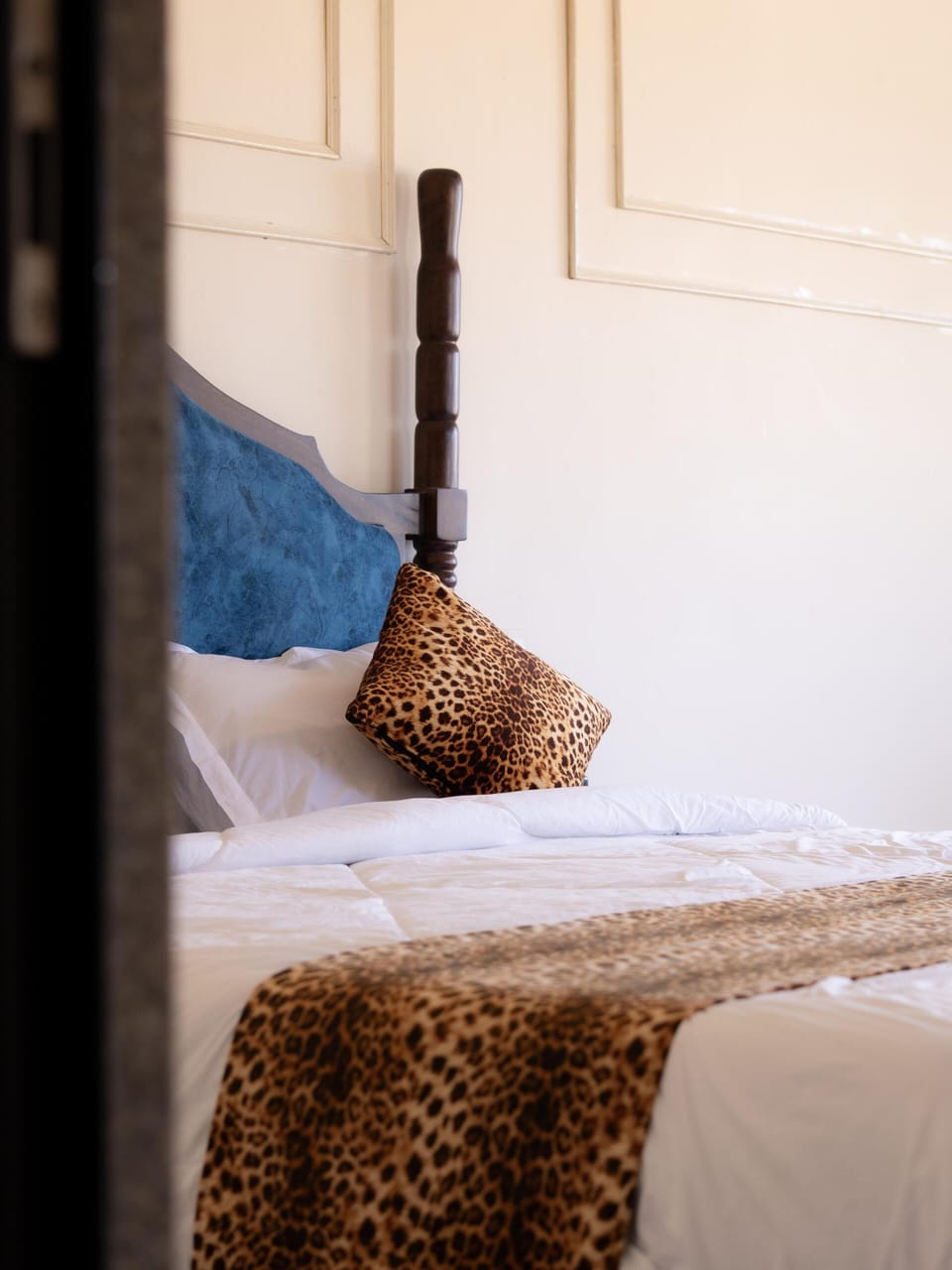 Iron/ironing board (on request), WiFi (free)