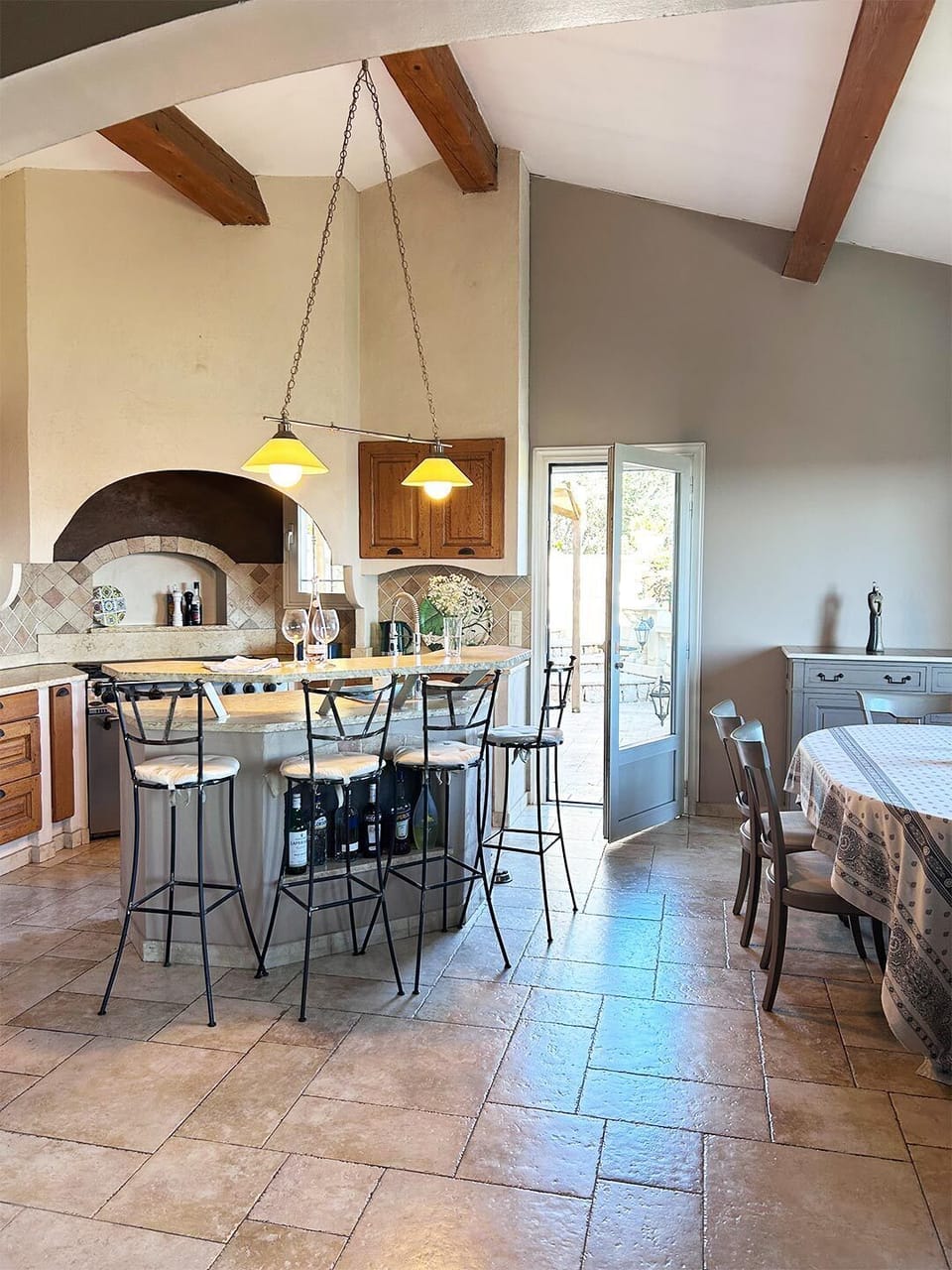Open plan kitchen/living room